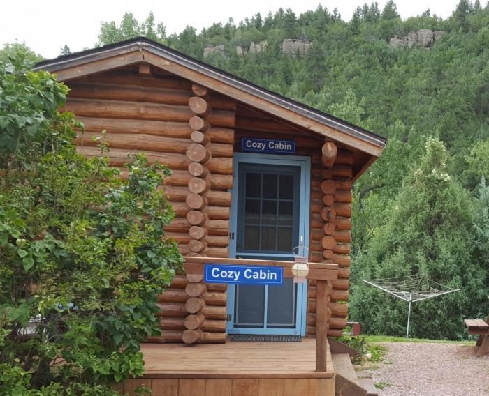 River Falls Lodging -Black Hills, South Dakota Hot Springs Bagian luar foto