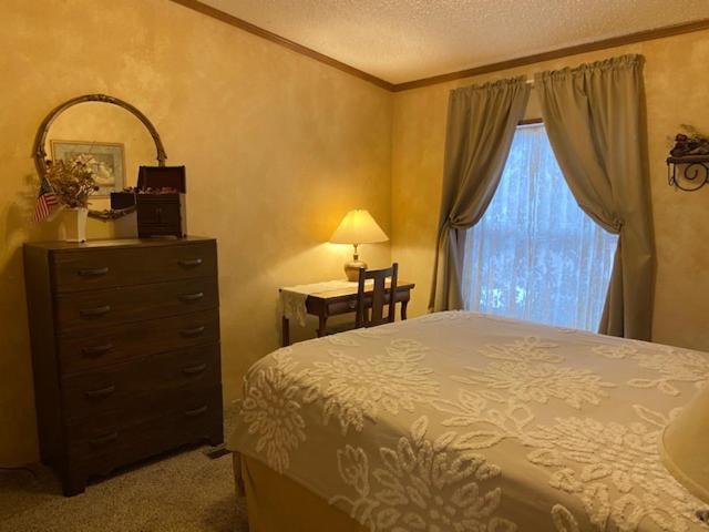 River Falls Lodging -Black Hills, South Dakota Hot Springs Bagian luar foto
