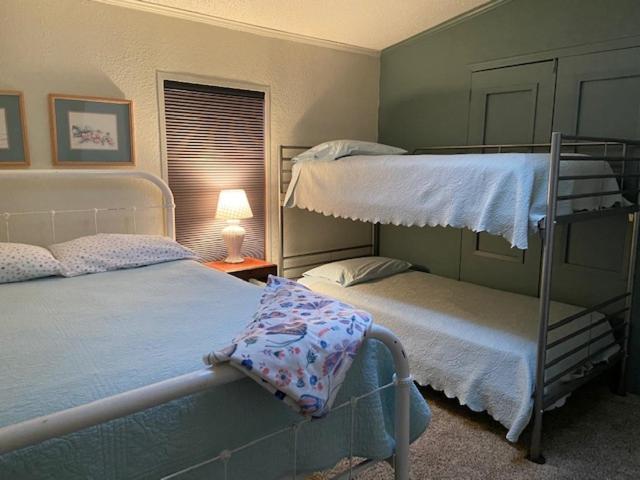 River Falls Lodging -Black Hills, South Dakota Hot Springs Bagian luar foto